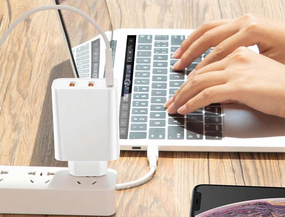 Сетевое зарядное устройство Baseus Speed PPS Quick Charger Type C CCFS-G02 (White) купить в интернет-магазине icover