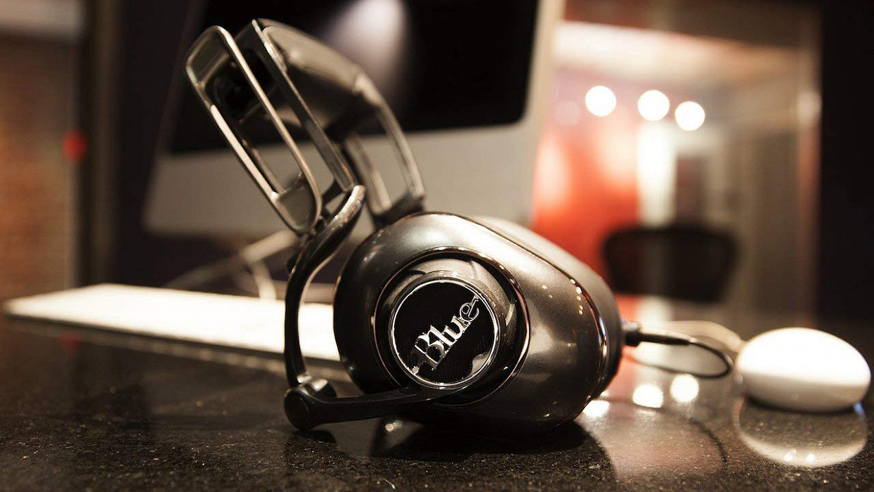 Наушники с усилителем Blue Microphones Mo-Fi (Black) купить в интернет-магазине icover