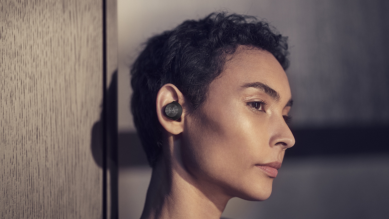 Беспроводные наушники Bang & Olufsen BeoPlay EQ (Black) купить в интернет-магазине icover