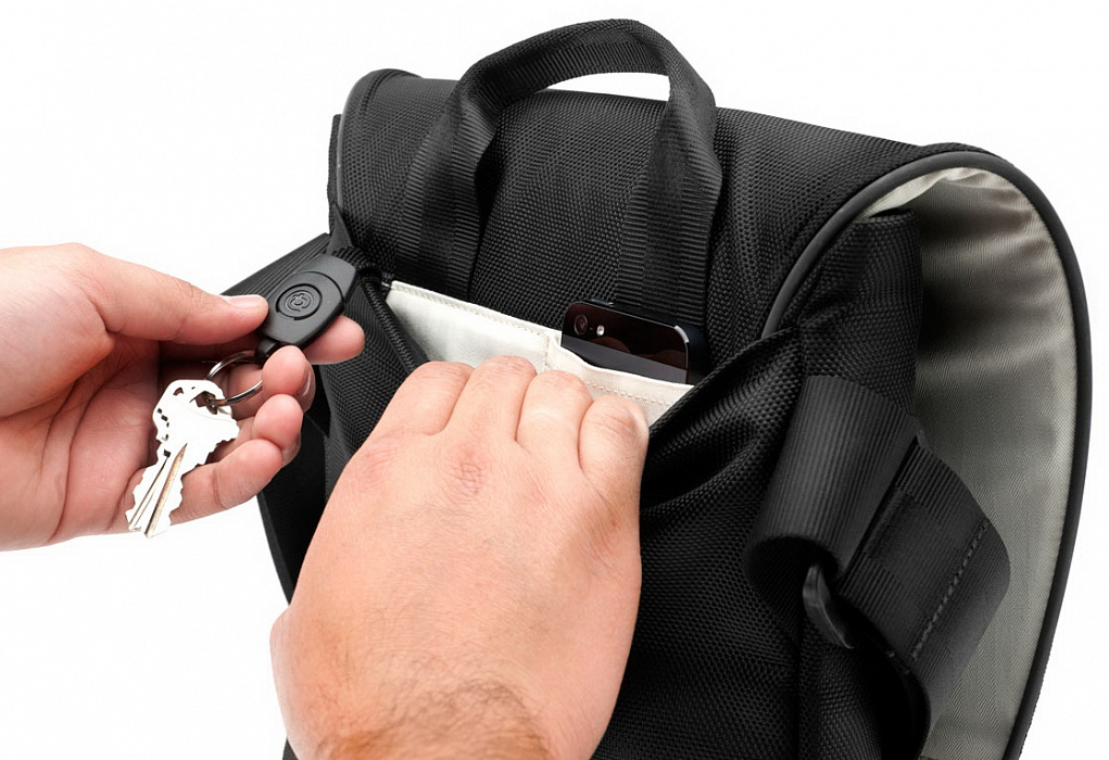 Booq Boa courier (BCR10-GFT) - сумка для iPad (Graphite) купить в интернет-магазине icover