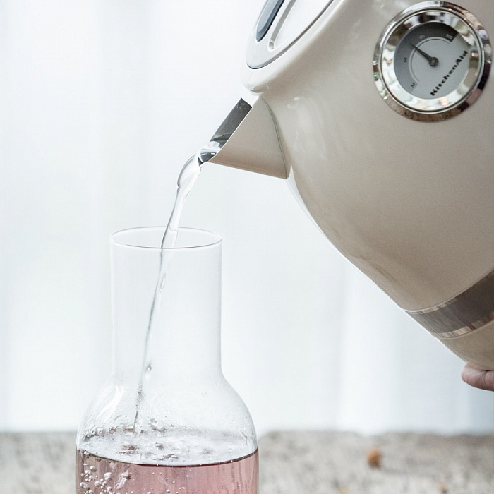 Электрический чайник KitchenAid Electric Kettle Artisan 5KEK1522EAC (Cream) купить в интернет-магазине icover