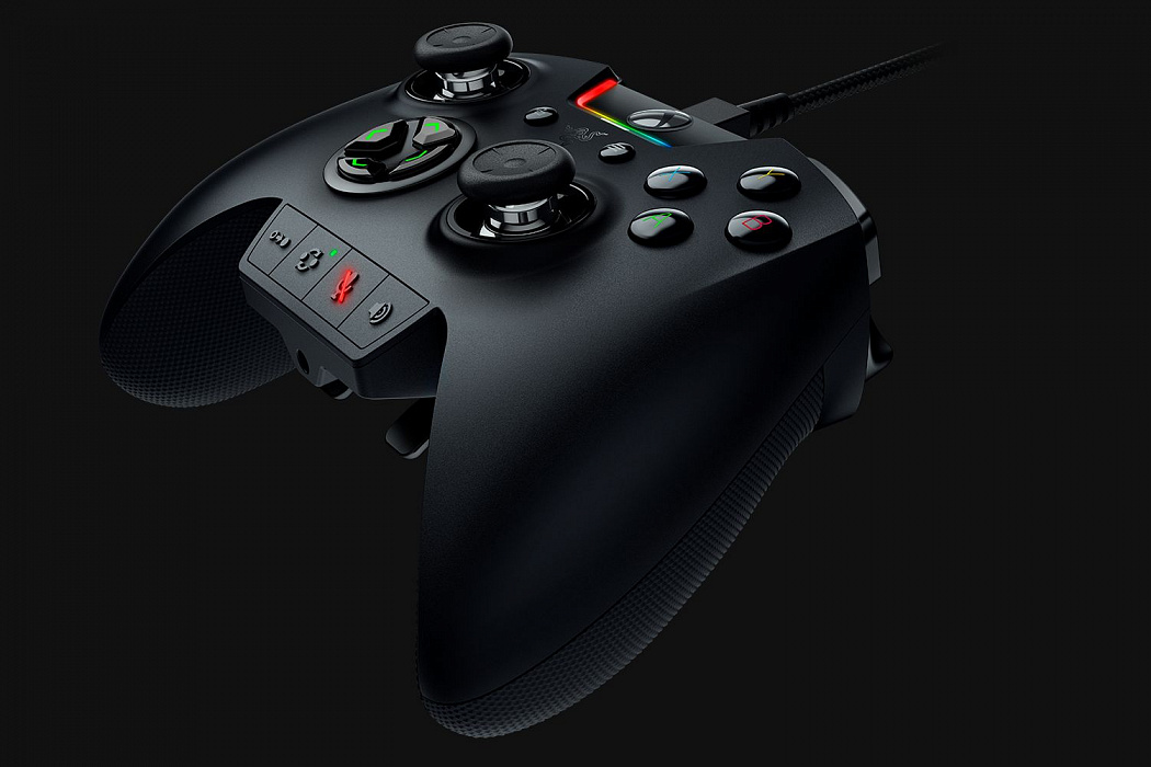 Геймпад Razer Wolverine Ultimate RZ06-02250100-R3M1 (Black) купить в интернет-магазине icover