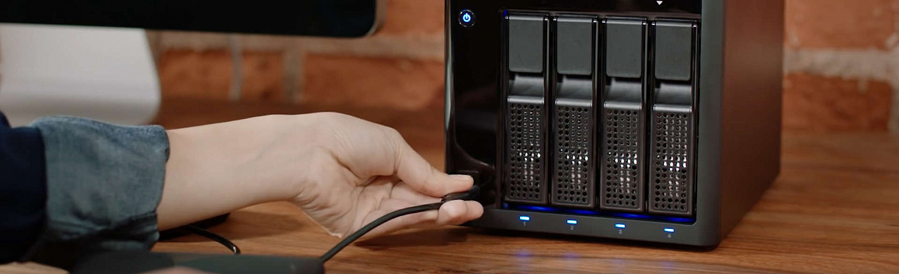 Сетевое хранилище Western Digital My Cloud Pro PR4100 0Tb 3.5" WDBKWB0000NBK-EEUE (Black) купить в интернет-магазине icover