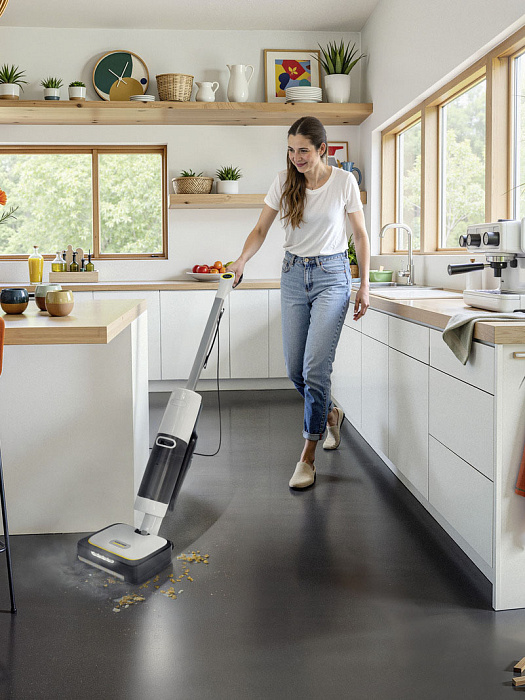 Вертикальный паропылесос Karcher SCV 4 Steam Vac 1.056-530.0 (White) купить в интернет-магазине icover