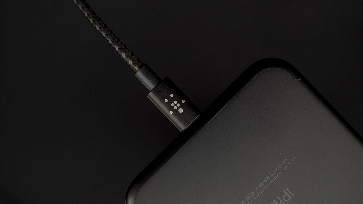 Кабель для iPod, iPhone, iPad Belkin Mixit Metallic USB-Lightning 1.2 m F8J144bt04-BLK (Black) купить в интернет-магазине icover