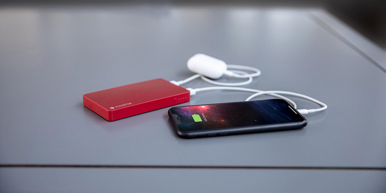 Внешний аккумулятор Mophie Powerstation Lightning 5000 mAh (Black) купить в интернет-магазине icover