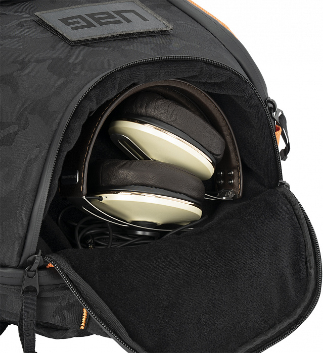 Рюкзак UAG BackPack (981830119761) для ноутбука 16" (Orange Midnight Camo) купить в интернет-магазине icover
