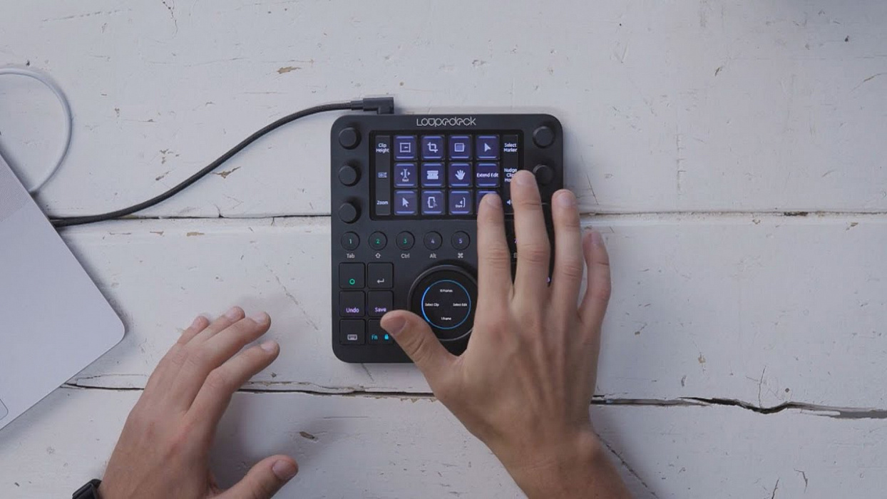 Консоль для редактирования фото и видео Loupedeck CT (Black) купить в интернет-магазине icover