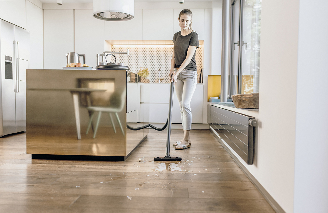 Профессиональный пылесос Karcher WD 2 Plus V-15/6/18/C (1.628-014.0) купить в интернет-магазине icover