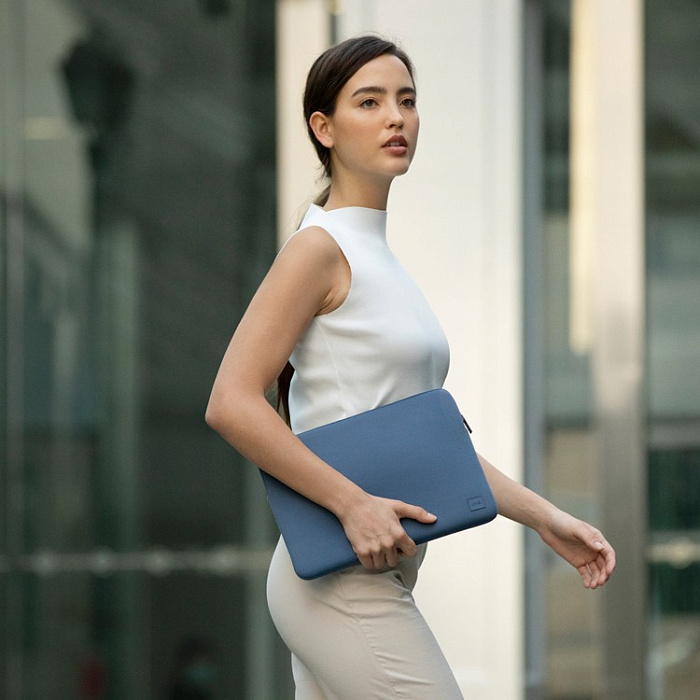 Чехол Uniq Cyprus Neoprene Laptop sleeve для ноутбуков 14" (Abyss Blue) купить в интернет-магазине icover
