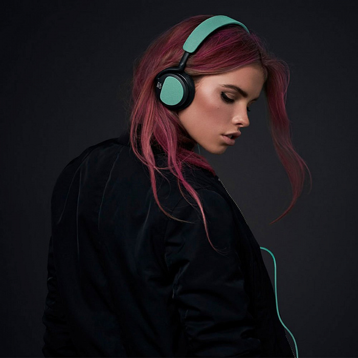 Накладные наушники Bang & Olufsen BeoPlay H2 (Feldspar green) купить в интернет-магазине icover