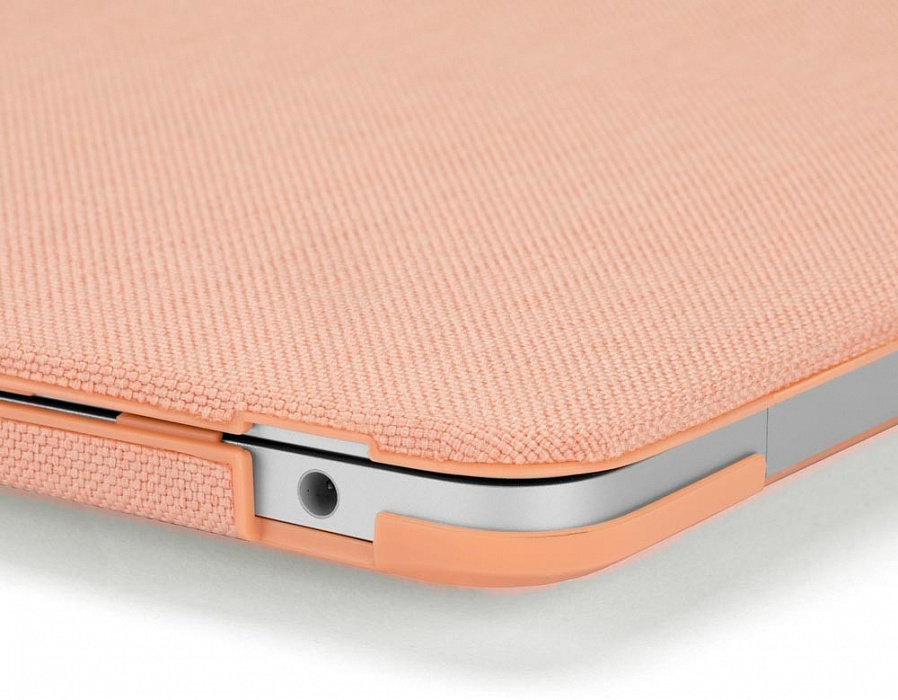 Чехол Incase Hardshell Woolenex (INMB200616-BLP) для MacBook Air 13" 2018 (Blush Pink) купить в интернет-магазине icover