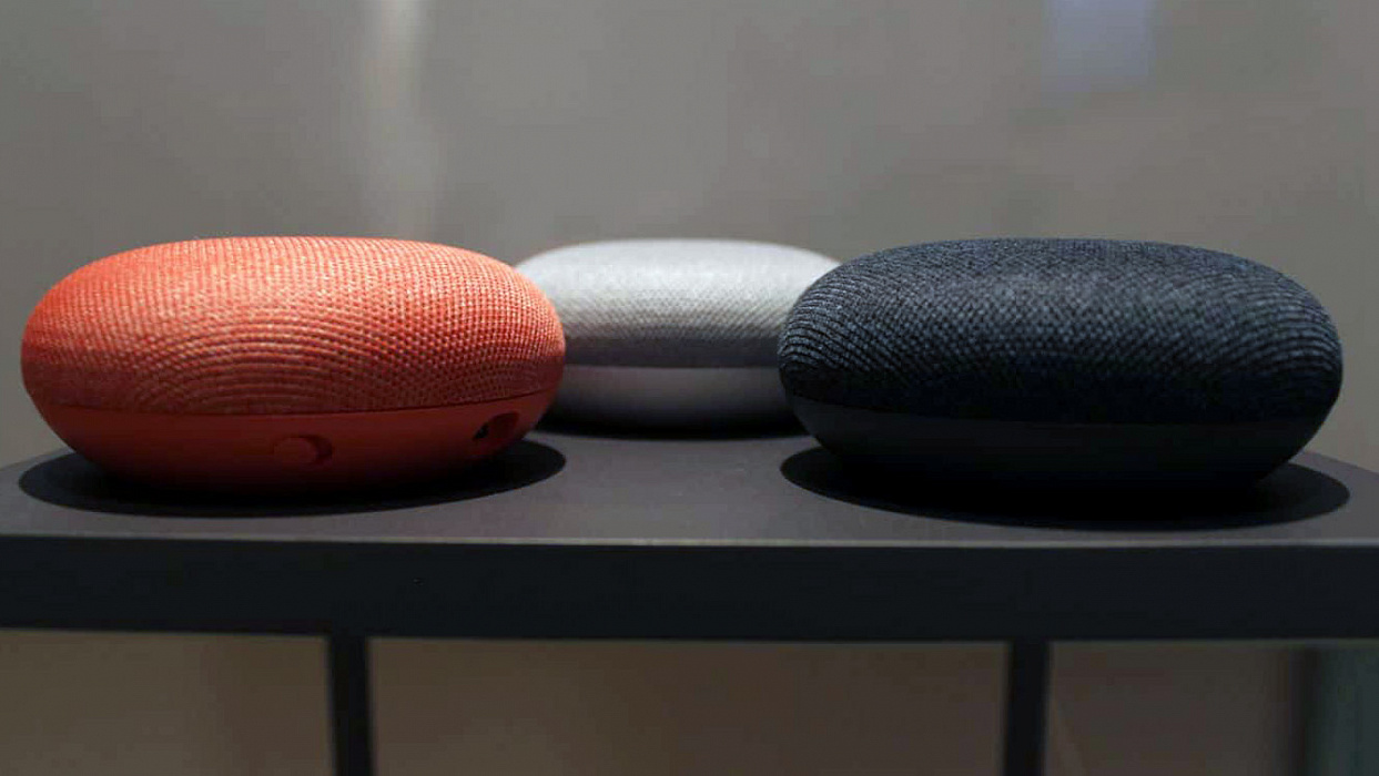 Умная колонка Google Home Mini (Black) купить в интернет-магазине icover