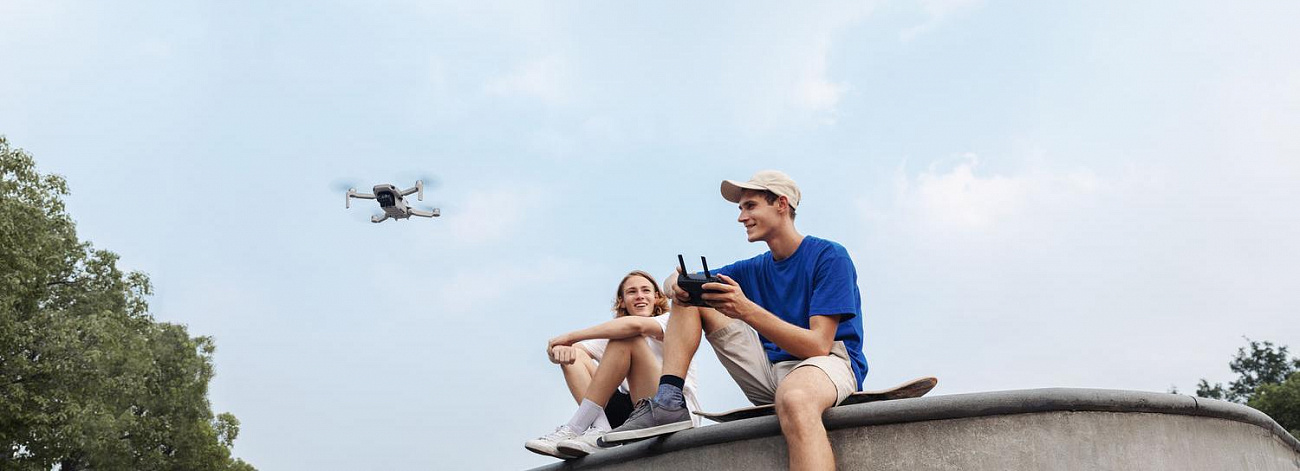 Квадрокоптер DJI Mavic Mini Fly More Combo (White) купить в интернет-магазине icover