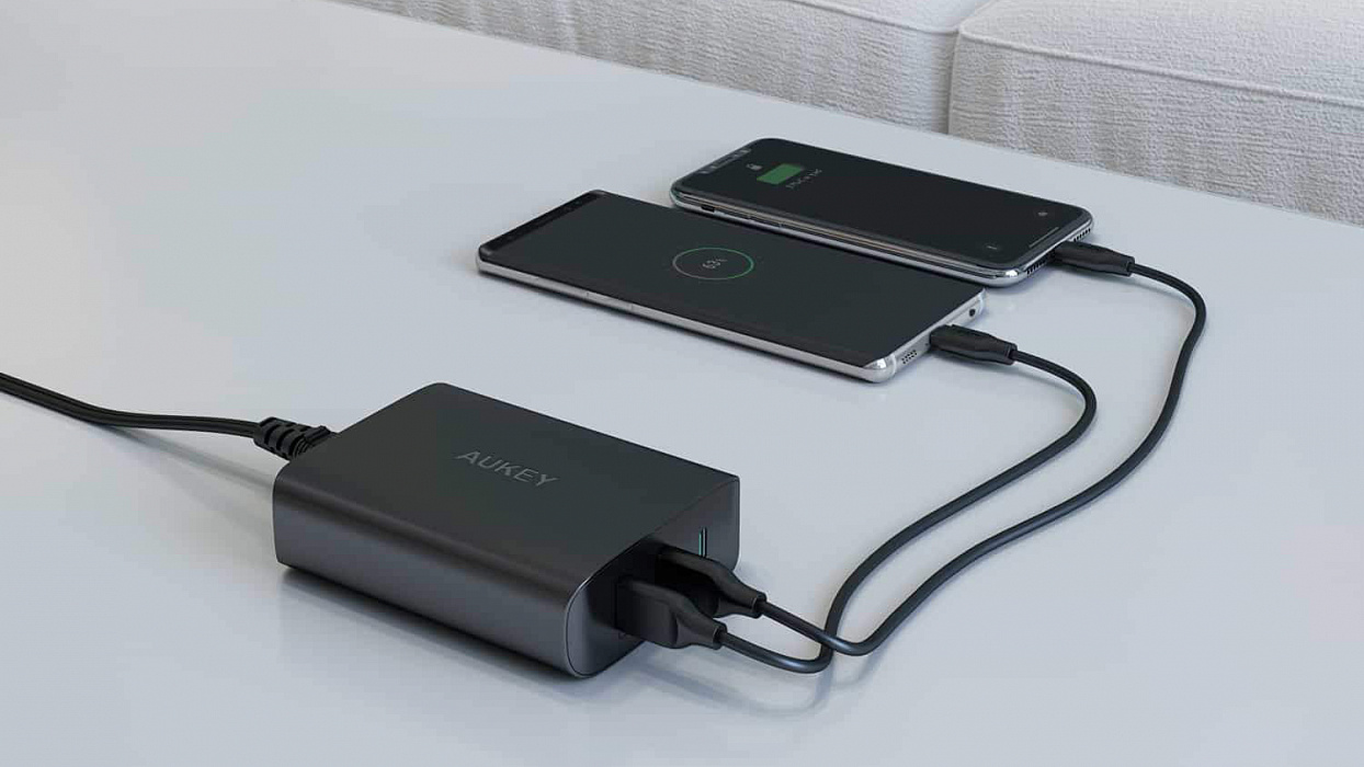 Сетевое зарядное устройство Aukey Wall Charger PD/QC 3.0 USB-C PA-Y13 (Black) купить в интернет-магазине icover
