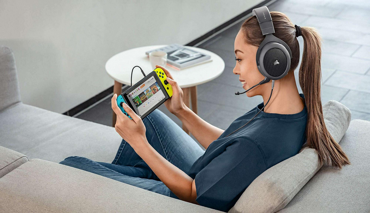 Игровая гарнитура Corsair Gaming HS70 Bluetooth (CA-9011227-EU) купить в интернет-магазине icover