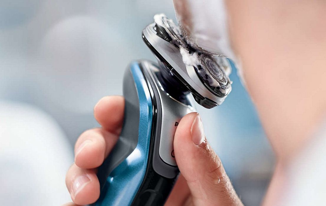 Philips AquaTouch Shaver Series 5000 (S5420/06) - электробритва (Blue/Black) купить в интернет-магазине icover