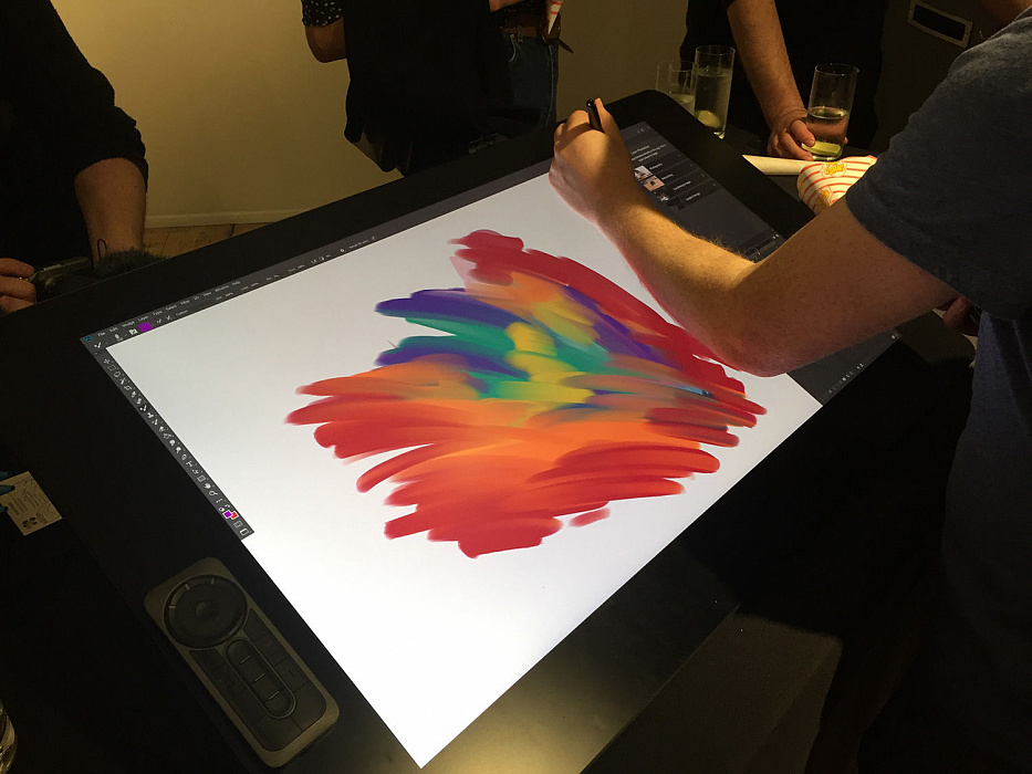 Графический планшет Wacom Cintiq Pro 32" DTH-3220-RU (Black) купить в интернет-магазине icover