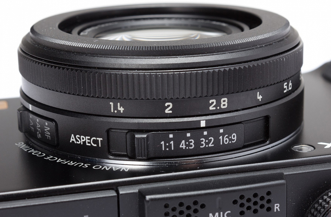 Panasonic Lumix DMC-LX7 (DMC-LX7EE-K) - цифровая беззеркальная камера (Black) купить в интернет-магазине icover