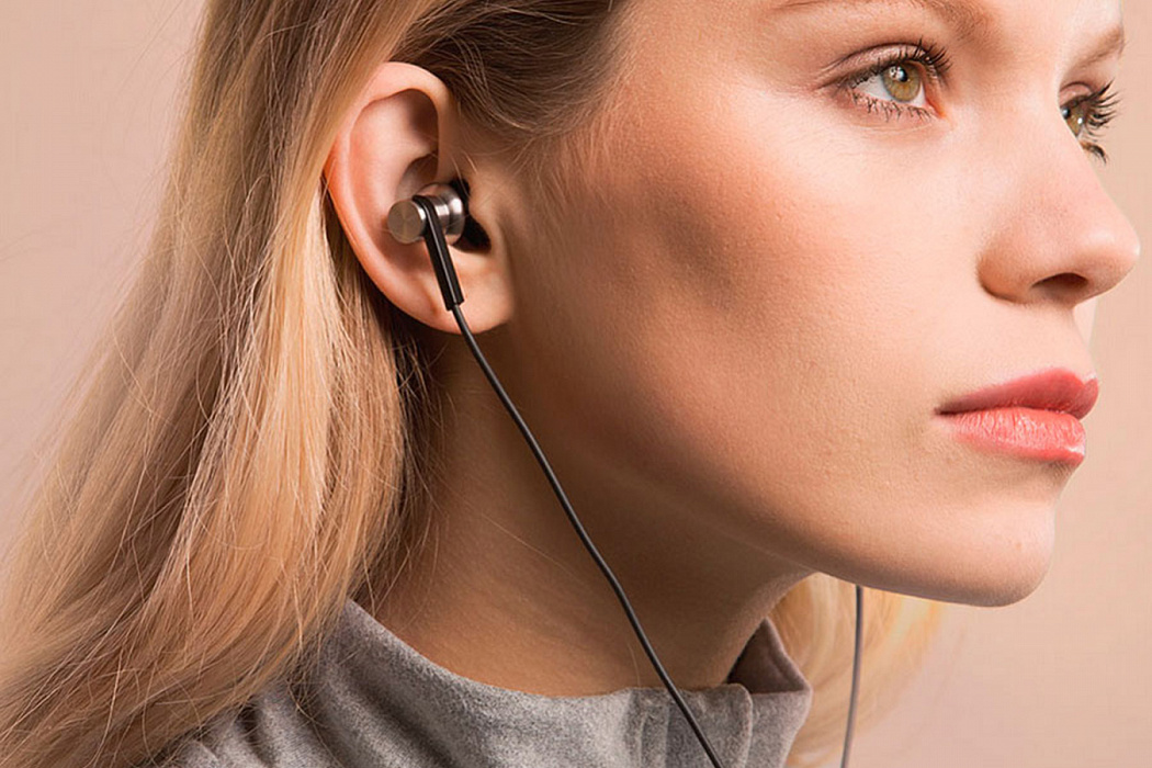 Xiaomi Piston 4 Hybrid Dual Drivers Earphones - внутриканальные наушники с микрофоном (Black/Silver) купить в интернет-магазине icover