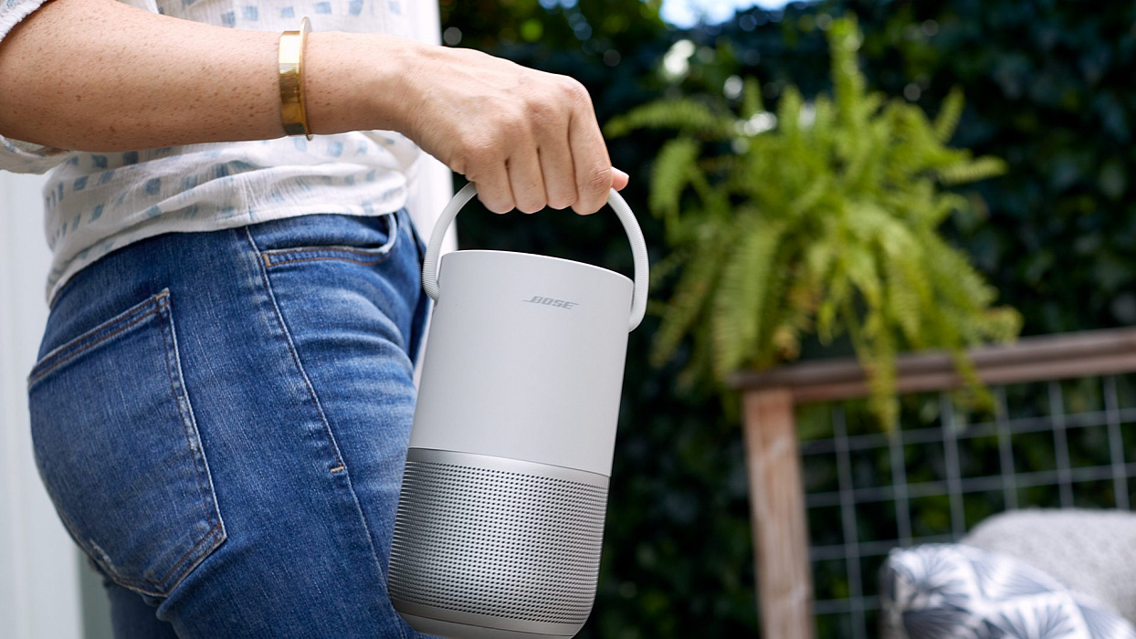 Портативная акустика Bose Portable Home Speaker 829393-2300 (Lux Silver) купить в интернет-магазине icover
