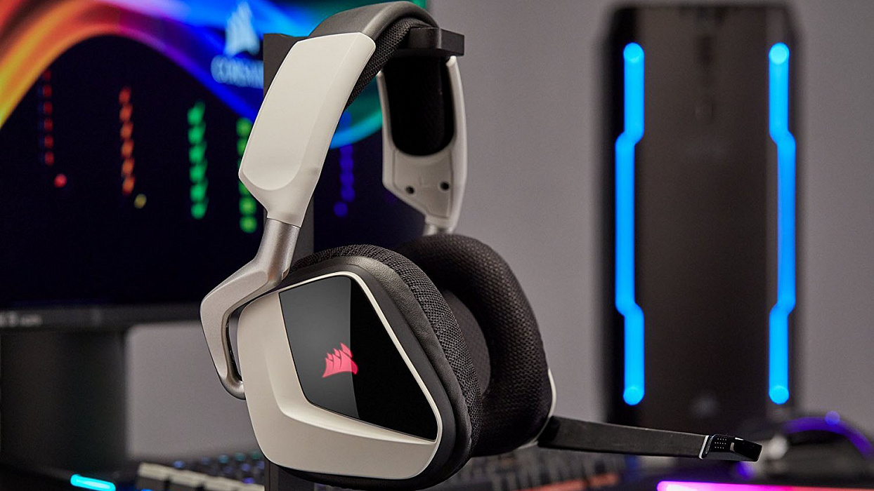 Беспроводная игровая гарнитура Corsair Gaming VOID PRO RGB CA-9011153-EU (Black/White) купить в интернет-магазине icover