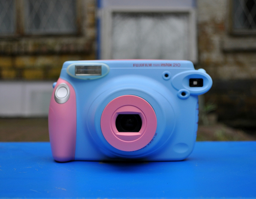 Fujifilm Instax WIDE 210 - фотокамера мгновенной печати (Pastel) купить в интернет-магазине icover