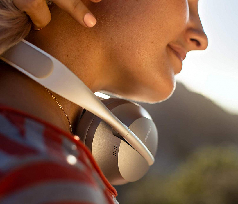Наушники с микрофоном Bose Noise Cancelling 700 (Lux Silver) купить в интернет-магазине icover