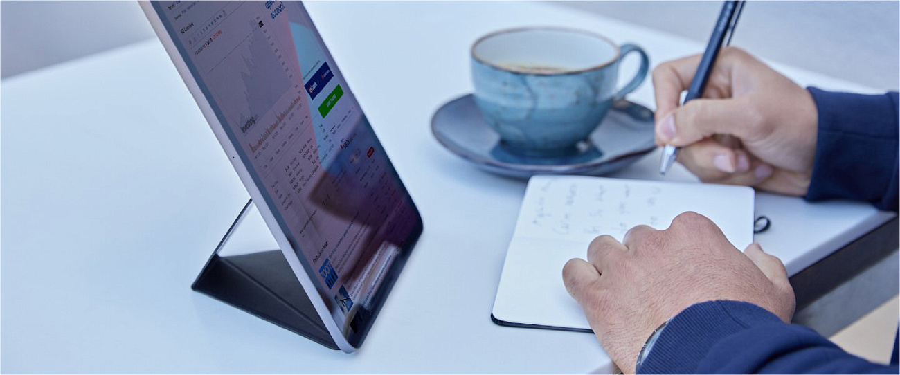 Подставка MOFT Snap Tablet Stand (MS009M-1-BK) для планшета (Black) купить в интернет-магазине icover