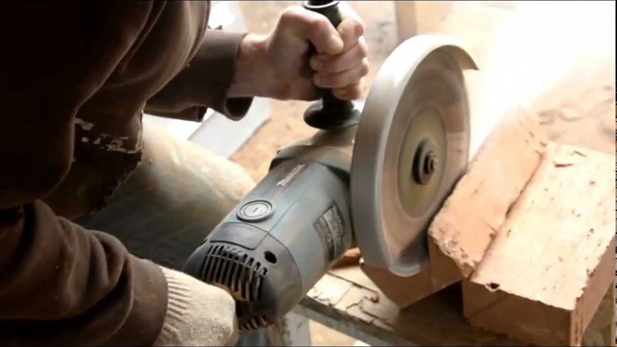 Makita 9069SF - угловая шлифовальная машинка (Blue) купить в интернет-магазине icover
