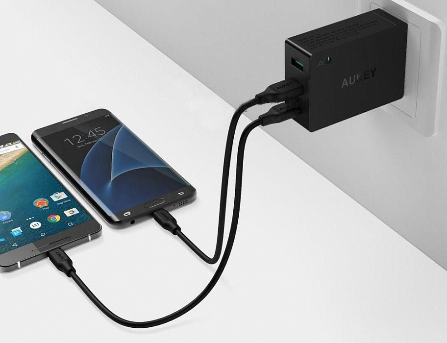 Сетевая зарядка Aukey Fast Charge Qualcomm QC 3.0 PA-Y4 купить в интернет-магазине icover