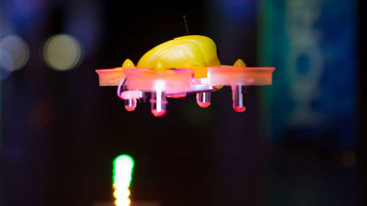 Квадрокоптер Blade Inductrix FPV BNF BLH8580 (Yellow) купить в интернет-магазине icover