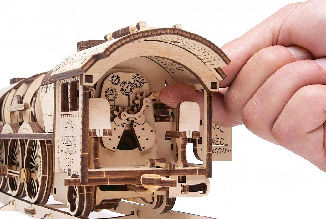 Сборная модель UGEARS Локомотив c тендером V-Экспресс (70058) купить в интернет-магазине icover