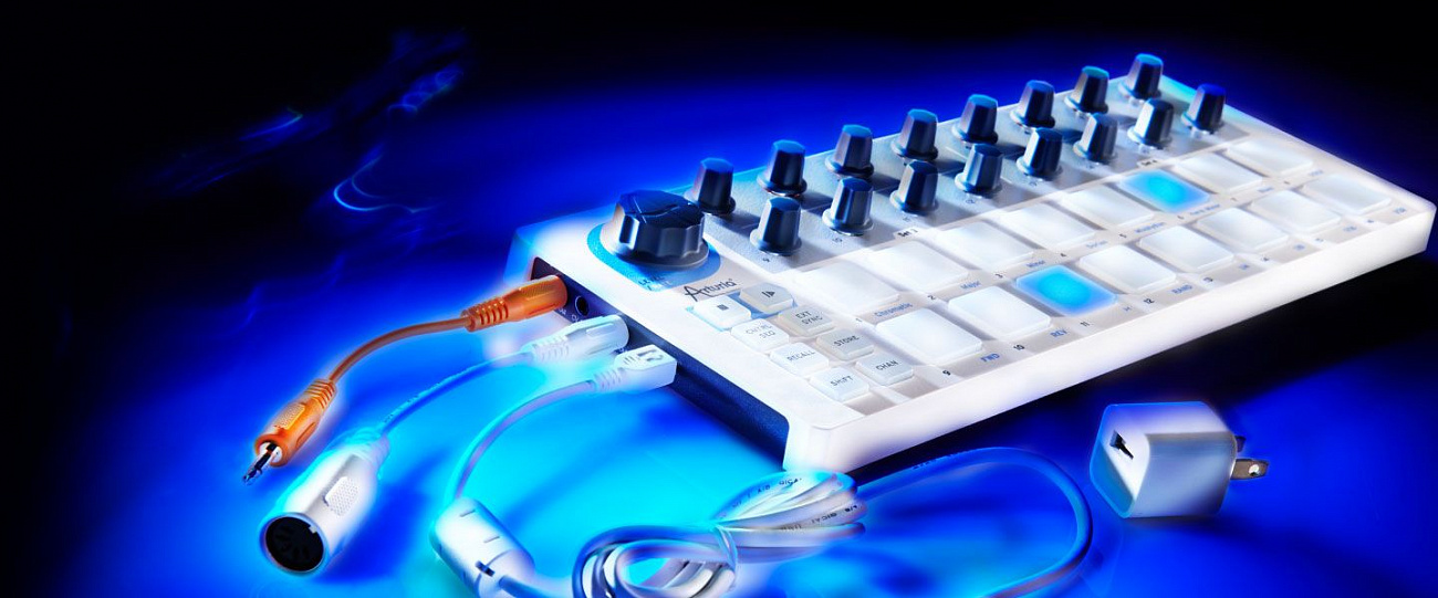 MIDI-контроллер Arturia BeatStep MCI51718 (White) купить в интернет-магазине icover