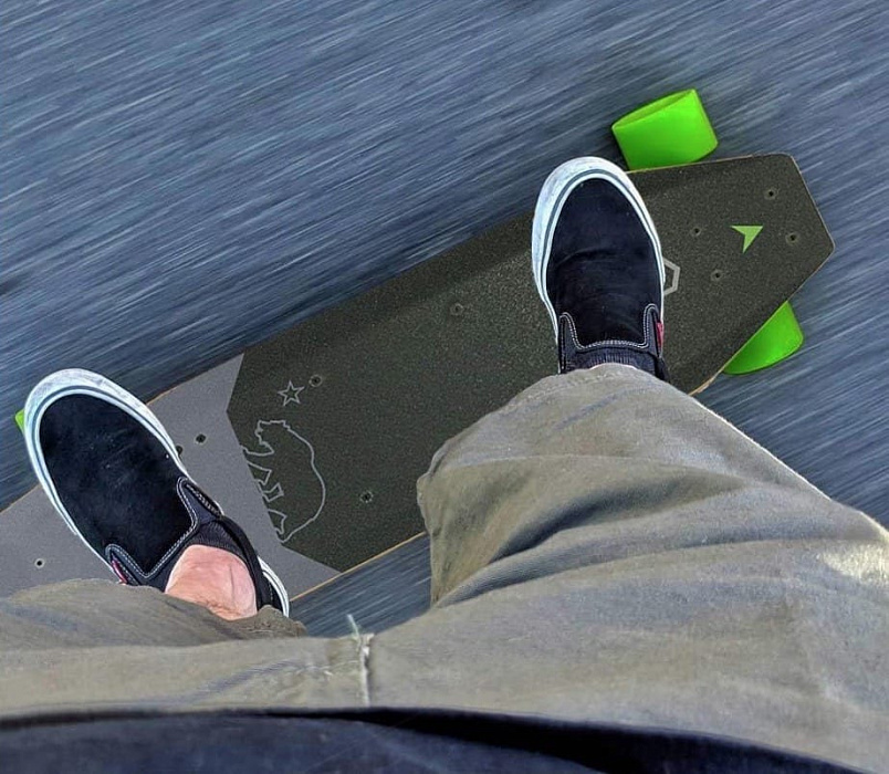 Скейтборд Xiaomi Acton Electric Skateboard NXT-33001 (Gray/Green) купить в интернет-магазине icover