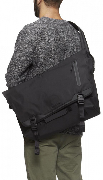 Сумка Incase Sport Messenger (INCO100323-NVY) для ноутбука 15" (Navy) купить в интернет-магазине icover