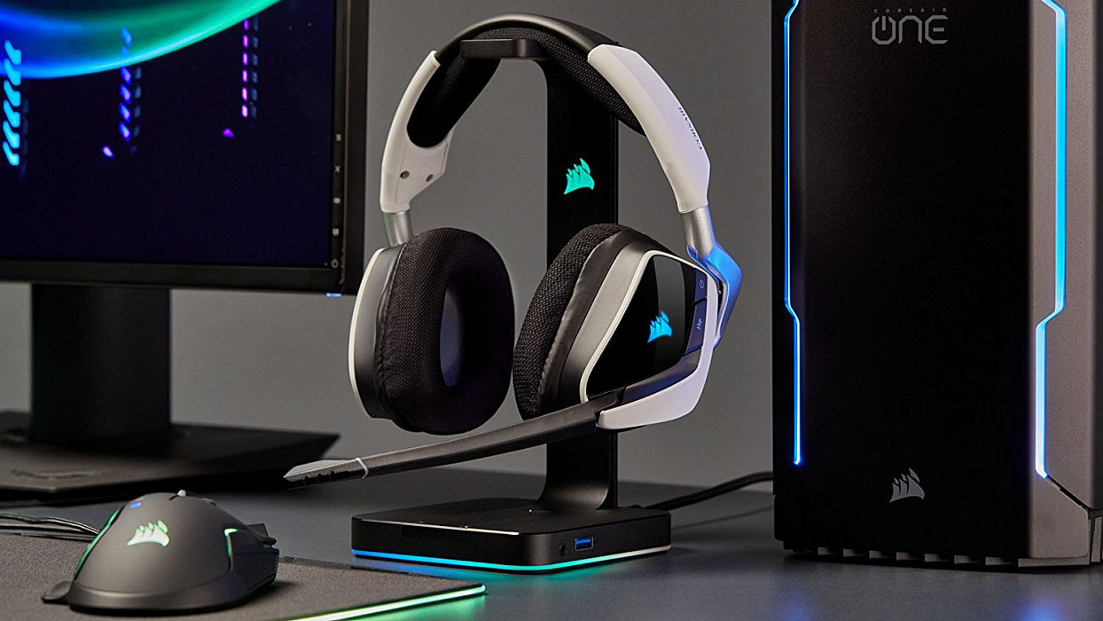 Беспроводная игровая гарнитура Corsair Gaming VOID PRO RGB CA-9011153-EU (Black/White) купить в интернет-магазине icover