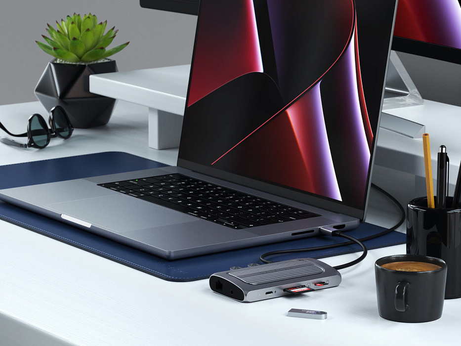 USB-хаб Satechi USB 4 Multiport Adapter (ST-U4MA3M) 8K HDMI, USB-A, USB-C PD, Ethernet (Space Grey) купить в интернет-магазине icover