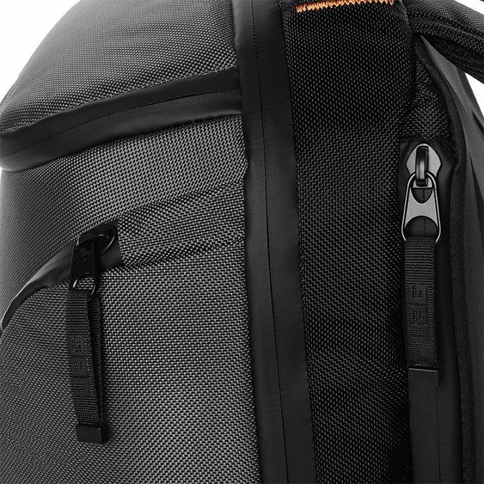 Рюкзак UAG Standard Issue 18L (982570113030) для ноутбука 13" (Grey) купить в интернет-магазине icover