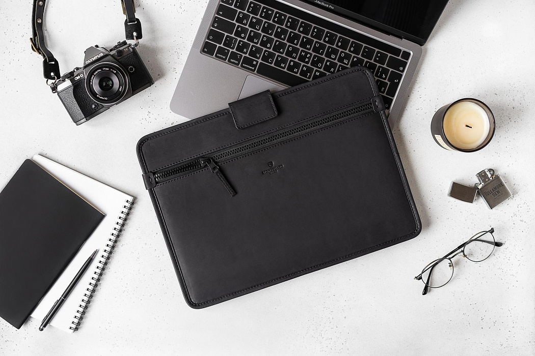 Чехол Stoneguard 551 для MacBook Pro/Air 13'' (Black) купить в интернет-магазине icover