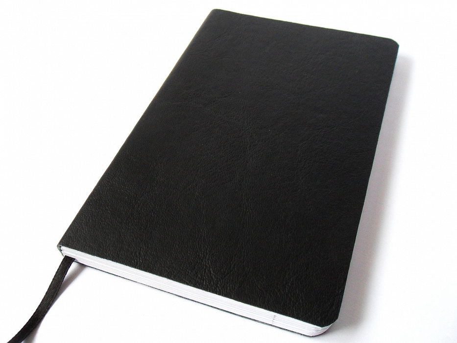 Блокнот нелинованный Moleskine Classic Soft Large QP618 (Black) купить в интернет-магазине icover