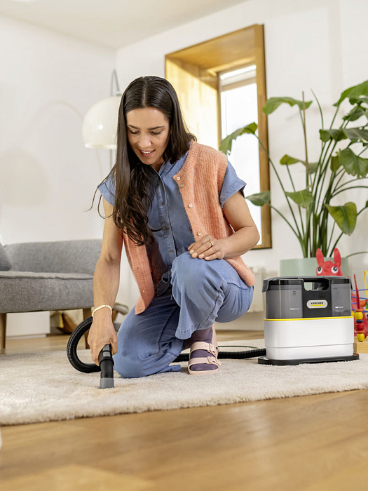 Пылесос моющий Karcher SE 2 Spot Care 1.081-420.0 (Black) купить в интернет-магазине icover