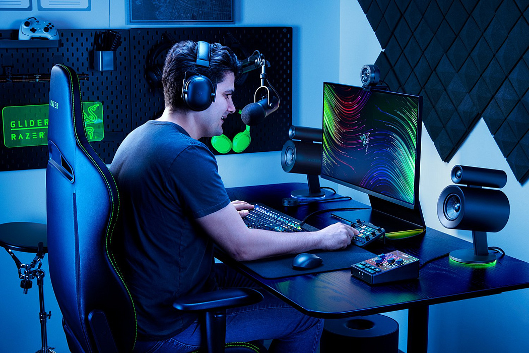 Контроллер для потоковых трансляций и работы с контентом Razer Stream Controller RZ20-04350100-R3M1 (Black) купить в интернет-магазине icover