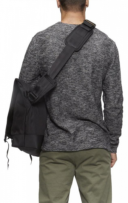 Сумка Incase Sport Messenger (INCO200284-BLK) для ноутбука 15'' (Black) купить в интернет-магазине icover