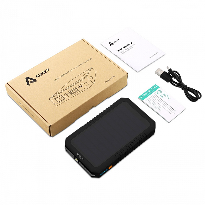 Внешний аккумулятор Aukey Dual USB Port Solar Battery 12000mAh (Black) купить в интернет-магазине icover