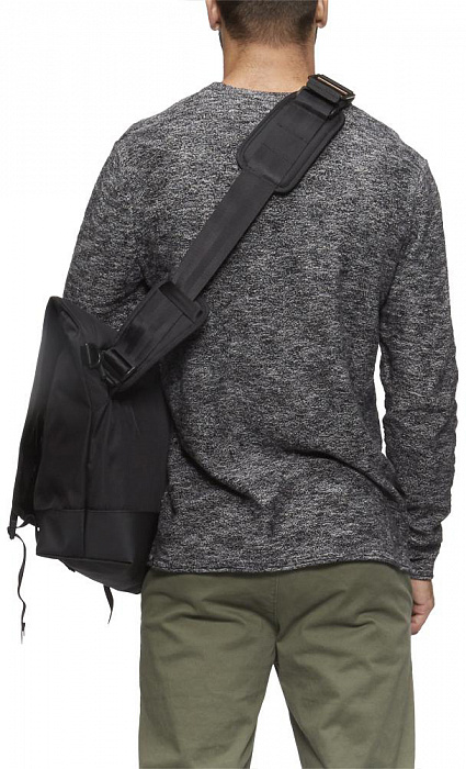 Сумка Incase Sport Messenger (INCO100323-NVY) для ноутбука 15" (Navy) купить в интернет-магазине icover
