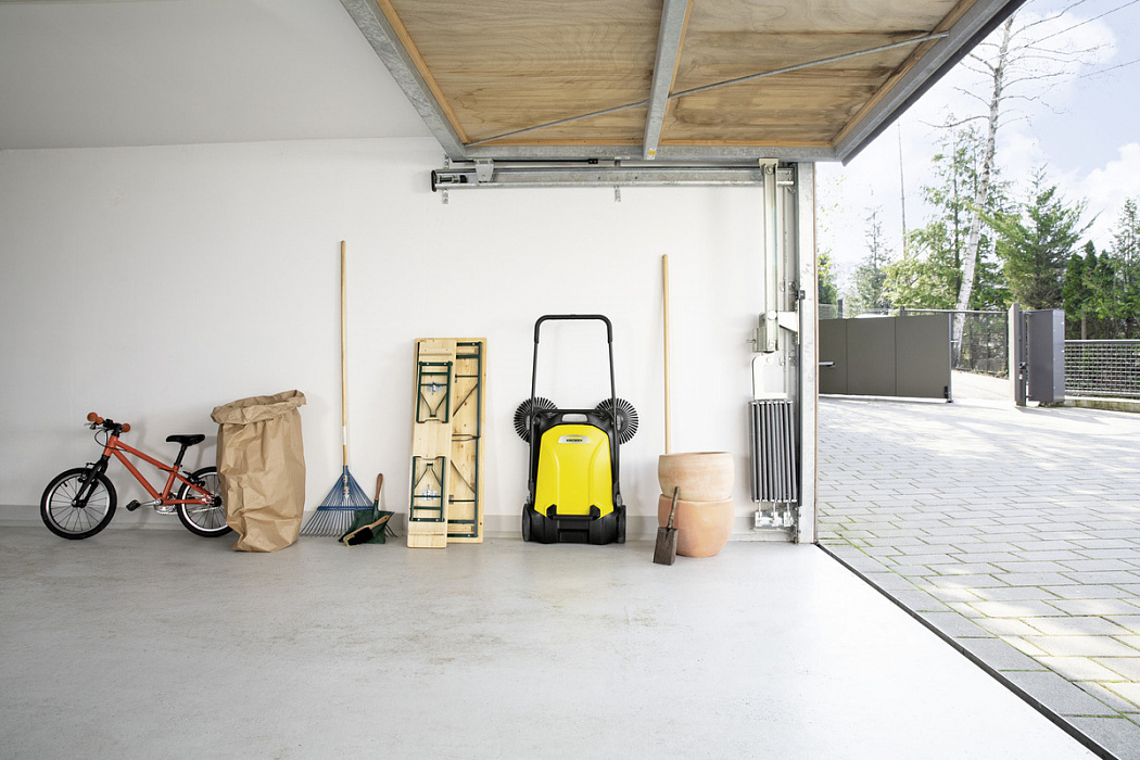 Подметальная машина Karcher S 4 Twin (Black/Yellow) купить в интернет-магазине icover