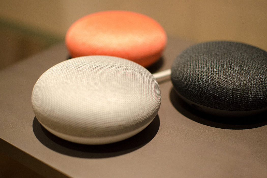 Умная колонка Google Home Mini (Black) купить в интернет-магазине icover