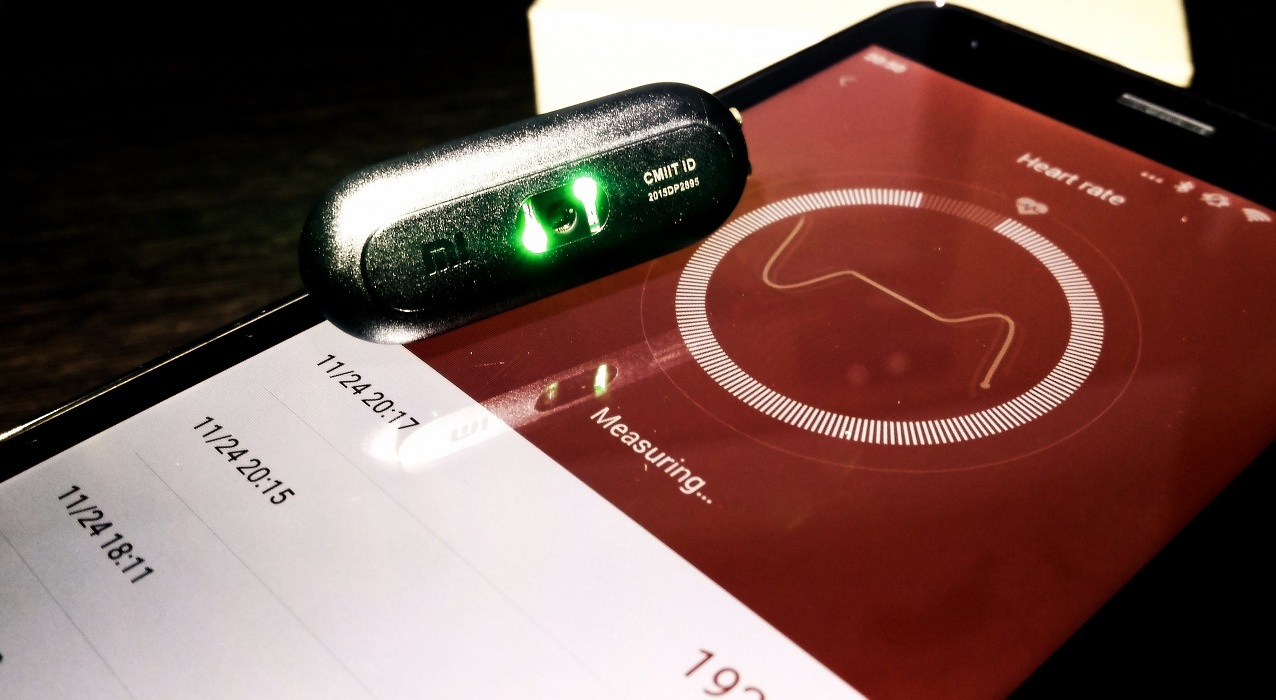 Xiaomi Mi Band 1S Pulse - фитнес-браслет с пульсометром купить в интернет-магазине icover