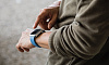 Чехол Uniq Garde (45MM-GARSMK) для Apple Watch 7 45 mm (Smoke grey) купить в интернет-магазине icover